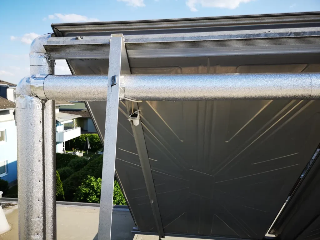 Solarkollektor auf einem Dach